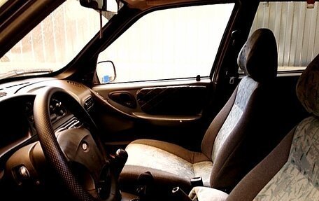 Chevrolet Niva I рестайлинг, 2003 год, 340 000 рублей, 15 фотография