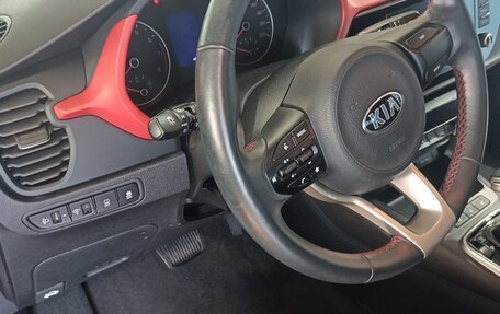KIA Rio IV, 2021 год, 1 800 000 рублей, 2 фотография