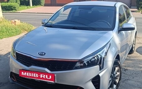 KIA Rio IV, 2021 год, 1 800 000 рублей, 3 фотография
