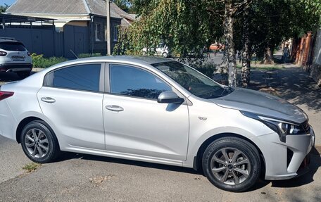 KIA Rio IV, 2021 год, 1 800 000 рублей, 5 фотография
