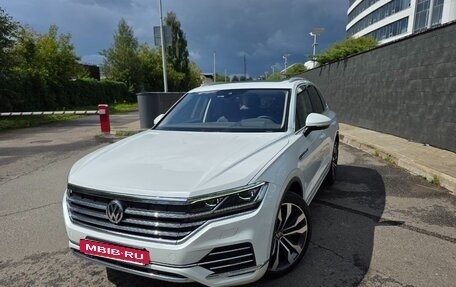Volkswagen Touareg III, 2021 год, 7 800 000 рублей, 2 фотография