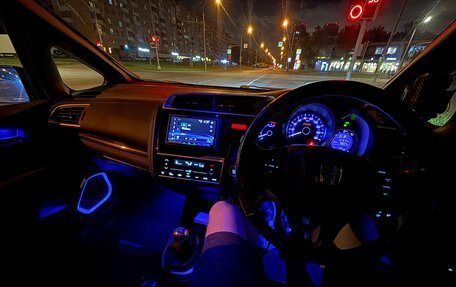 Honda Fit III, 2013 год, 1 300 000 рублей, 18 фотография