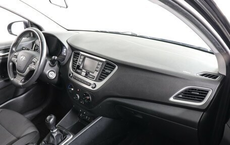 Hyundai Solaris II рестайлинг, 2017 год, 1 055 000 рублей, 6 фотография