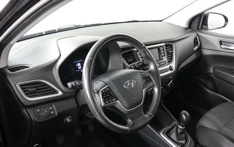 Hyundai Solaris II рестайлинг, 2017 год, 1 055 000 рублей, 5 фотография