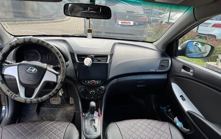 Hyundai Solaris II рестайлинг, 2011 год, 550 000 рублей, 5 фотография