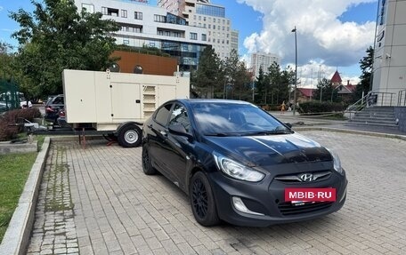Hyundai Solaris II рестайлинг, 2011 год, 550 000 рублей, 8 фотография