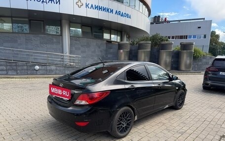 Hyundai Solaris II рестайлинг, 2011 год, 550 000 рублей, 13 фотография