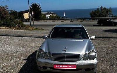 Mercedes-Benz C-Класс, 2003 год, 580 000 рублей, 1 фотография