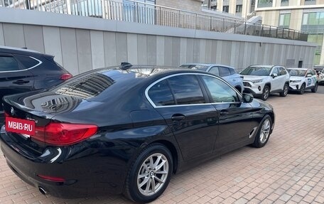 BMW 5 серия, 2019 год, 2 950 000 рублей, 2 фотография