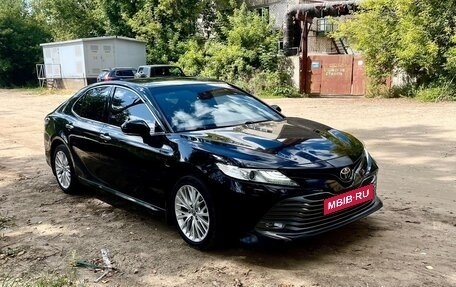 Toyota Camry, 2018 год, 2 900 000 рублей, 10 фотография