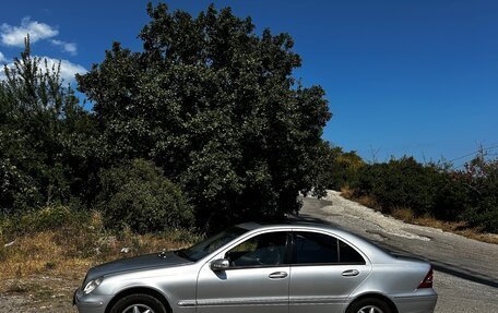Mercedes-Benz C-Класс, 2003 год, 580 000 рублей, 3 фотография