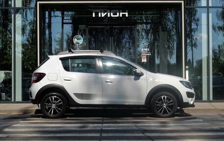 Renault Sandero II рестайлинг, 2017 год, 1 050 000 рублей, 4 фотография