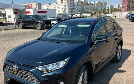 Toyota RAV4, 2020 год, 3 550 000 рублей, 1 фотография