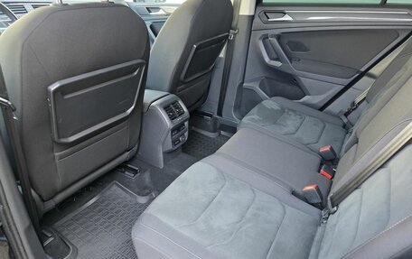 Volkswagen Tiguan II, 2019 год, 2 550 000 рублей, 10 фотография