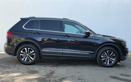Volkswagen Tiguan II, 2019 год, 2 550 000 рублей, 4 фотография