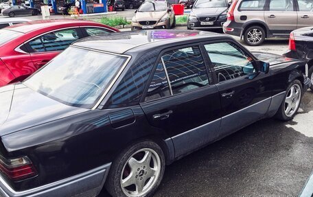 Mercedes-Benz E-Класс, 1994 год, 325 000 рублей, 3 фотография