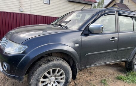 Mitsubishi Pajero Sport II рестайлинг, 2011 год, 1 300 000 рублей, 2 фотография
