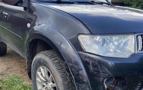 Mitsubishi Pajero Sport II рестайлинг, 2011 год, 1 300 000 рублей, 6 фотография