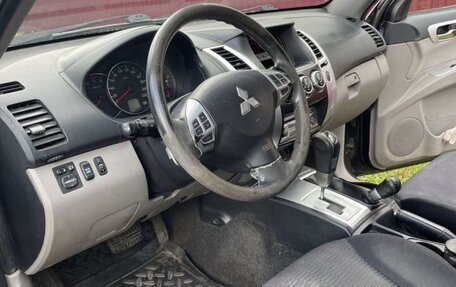 Mitsubishi Pajero Sport II рестайлинг, 2011 год, 1 300 000 рублей, 16 фотография