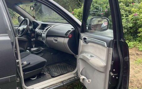 Mitsubishi Pajero Sport II рестайлинг, 2011 год, 1 300 000 рублей, 19 фотография