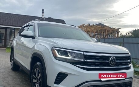 Volkswagen Atlas I, 2022 год, 3 750 000 рублей, 2 фотография