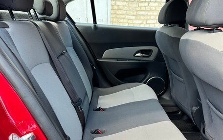 Chevrolet Cruze II, 2010 год, 698 000 рублей, 13 фотография