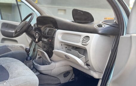 Renault Scenic III, 2001 год, 350 000 рублей, 13 фотография