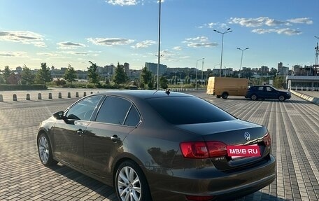 Volkswagen Jetta VI, 2011 год, 1 100 000 рублей, 3 фотография