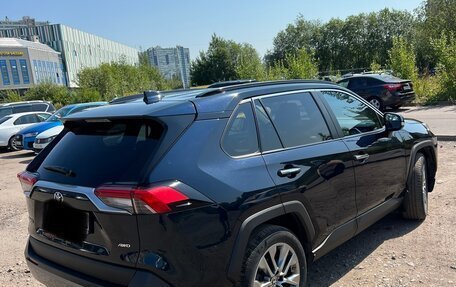 Toyota RAV4, 2020 год, 3 550 000 рублей, 8 фотография