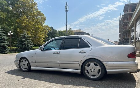 Mercedes-Benz E-Класс, 1997 год, 700 000 рублей, 8 фотография