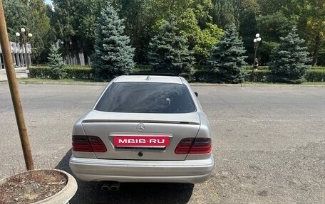 Mercedes-Benz E-Класс, 1997 год, 700 000 рублей, 7 фотография