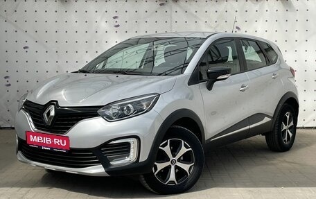 Renault Kaptur I рестайлинг, 2018 год, 1 385 000 рублей, 1 фотография