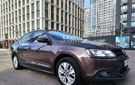 Volkswagen Jetta VI, 2014 год, 750 000 рублей, 3 фотография