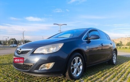 Opel Astra J, 2011 год, 499 000 рублей, 1 фотография