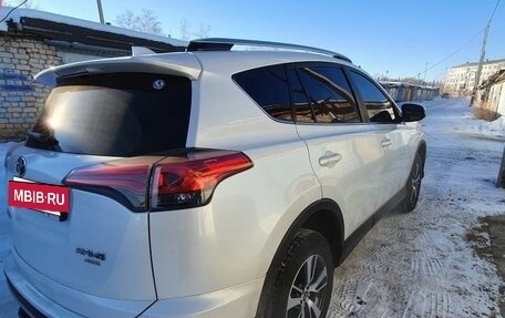 Toyota RAV4, 2019 год, 2 850 000 рублей, 4 фотография