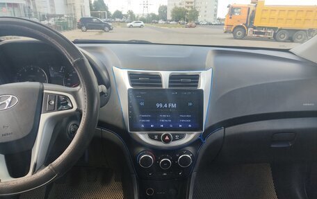 Hyundai Solaris II рестайлинг, 2012 год, 599 000 рублей, 9 фотография