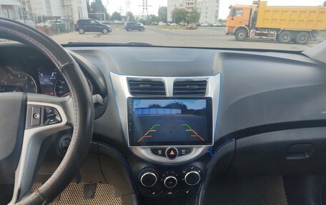 Hyundai Solaris II рестайлинг, 2012 год, 599 000 рублей, 10 фотография