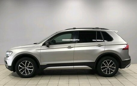 Volkswagen Tiguan II, 2019 год, 2 370 000 рублей, 8 фотография