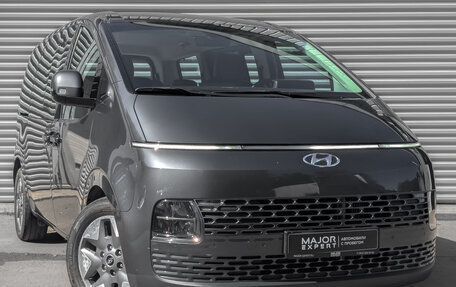 Hyundai Staria, 2022 год, 4 900 000 рублей, 3 фотография