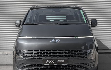 Hyundai Staria, 2022 год, 4 900 000 рублей, 2 фотография