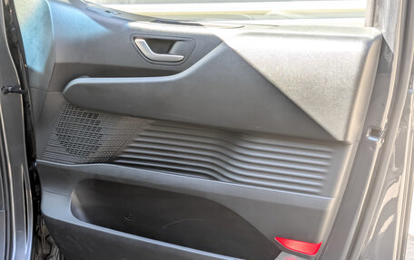 Hyundai Staria, 2022 год, 4 900 000 рублей, 26 фотография