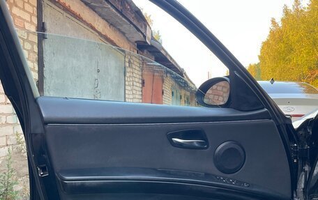 BMW 3 серия, 2006 год, 650 000 рублей, 14 фотография