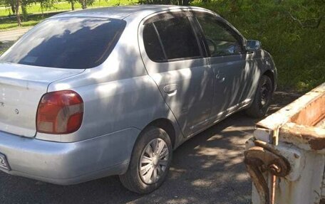 Toyota Platz, 2001 год, 220 000 рублей, 2 фотография