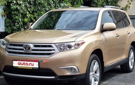 Toyota Highlander III, 2011 год, 2 100 000 рублей, 6 фотография
