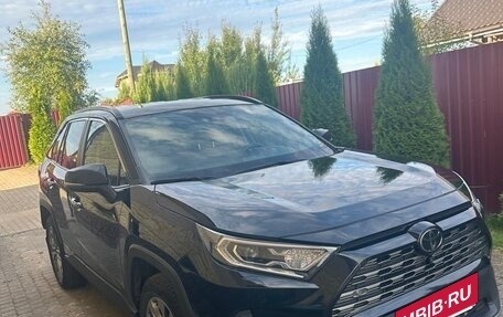 Toyota RAV4, 2021 год, 3 300 000 рублей, 8 фотография