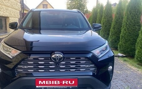 Toyota RAV4, 2021 год, 3 300 000 рублей, 13 фотография