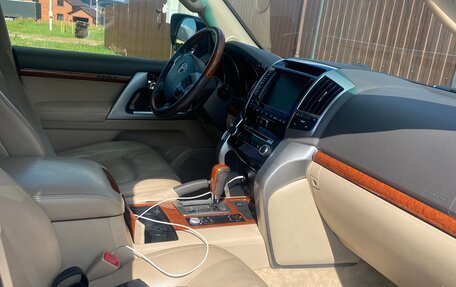 Toyota Land Cruiser 200, 2012 год, 2 950 000 рублей, 14 фотография