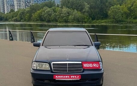 Mercedes-Benz C-Класс, 1997 год, 235 000 рублей, 3 фотография