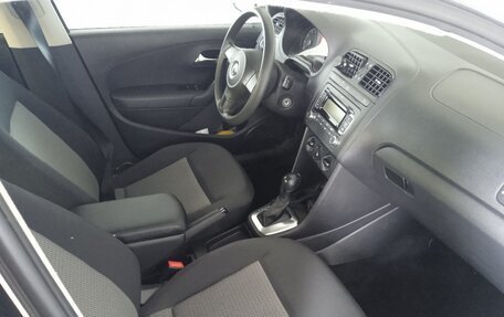 Volkswagen Polo VI (EU Market), 2011 год, 820 000 рублей, 8 фотография