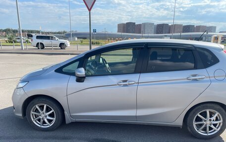 Honda Fit III, 2018 год, 1 200 000 рублей, 15 фотография